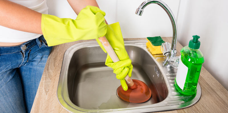 10 trucs et astuces pour déboucher vos canalisations