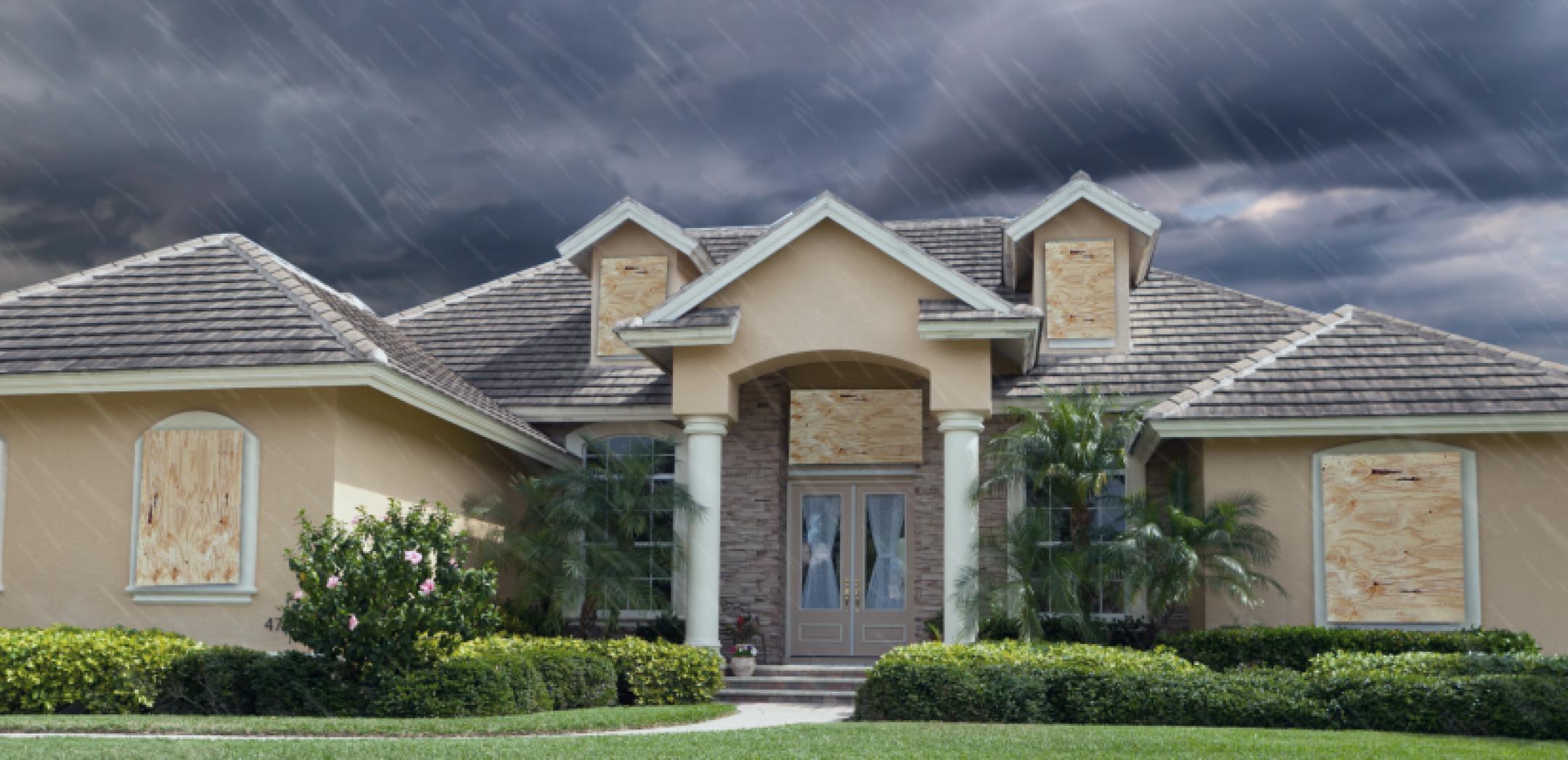 Pourquoi et comment embarquer les fenêtres pour la protection contre les ouragans