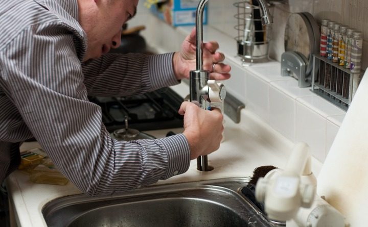 Travaux de plomberie : l’importance d’engager un plombier professionnel